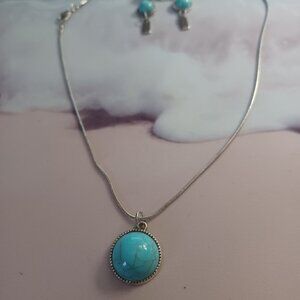 NWT HANDMADE BOHEMIAN RHAPSODY BLUE NECKLACE & EARRING SET